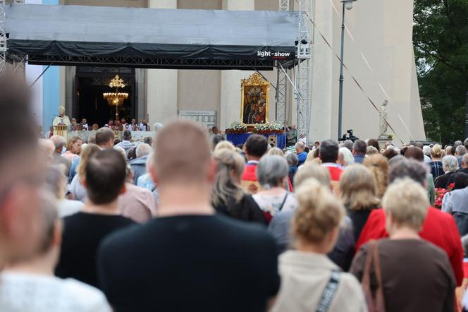 75 lat temu obraz Matki Boskiej w Lublinie zapłakał. Wierni uczcili rocznicę „Cudu lubelskiego” procesją różańcową