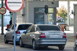 Zakaz przywozu do Polski aut zarejestrowanych w Rosji. Nowe przepisy już obowiązują
