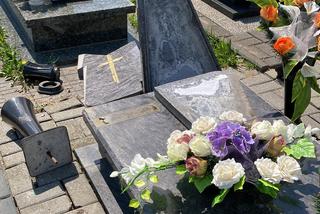 Szok! Kilkadziesiąt zdewastowanych nagrobków na cmentarzu w Piekarach Śląskich 
