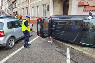 Dramat w Chełmnie. Kierowca wjechał w grupę ludzi. Pięć osób rannych, w tym dzieci [ZDJĘCIA]