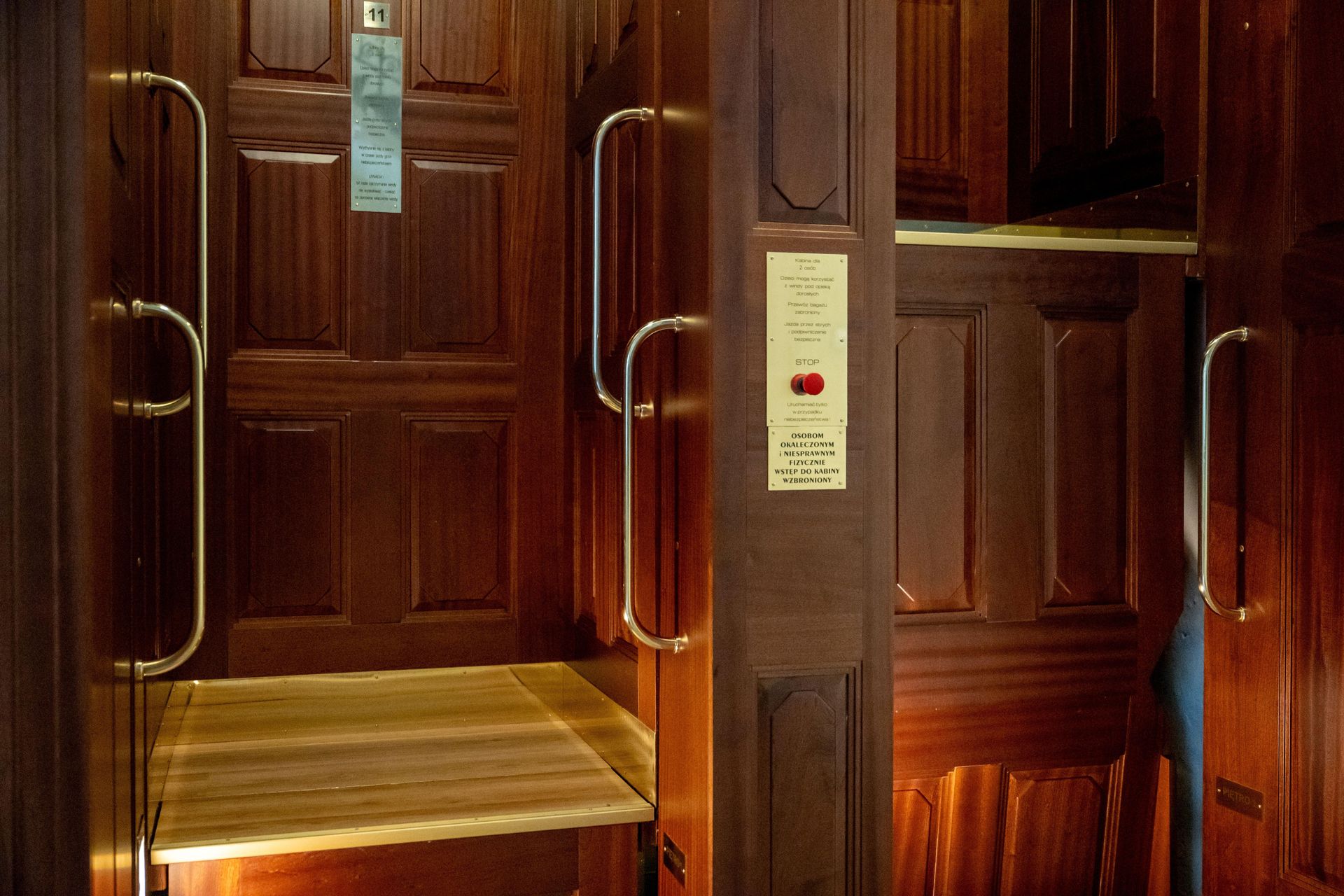 Winda pater noster w Katowicach po remoncie