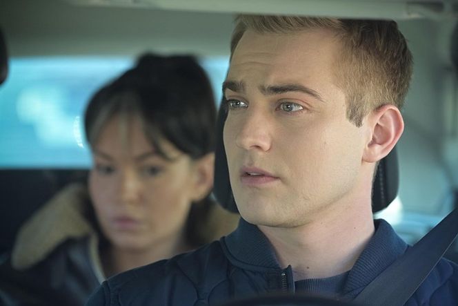 Pierwsza miłość, odcinek 4020: Lilka (Sylwia Sokołowska), Kamil Biały (Igor Paszczyk)