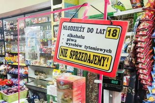 Nocna prohibicja w Polsce nabiera rozpędu! Coraz więcej miast ogranicza sprzedaż alkoholu