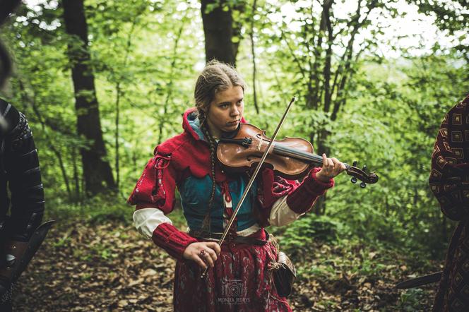 Wiedźmin w Polsce! Zdjęcia tych strojów zapierają dech. Netflix może się uczyć