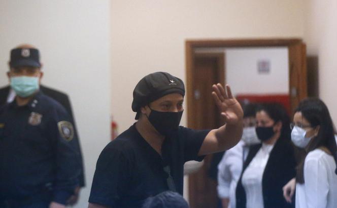 Ronaldinho wypuszczony z więzienia w Paragwaju