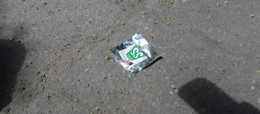 Przy punkcie ksero nietrudno jest znaleźć opakowania po dopalaczach