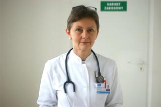 Seniorze, tak unikniesz powikłań po grypie. Radzi prof. Joanna Zajkowska z UMB w Białymstoku