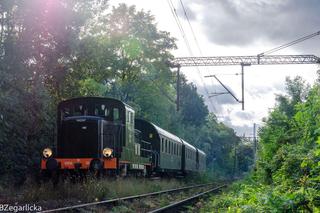 Kolejowe Zakamarki Wrocławia z okazji 11 listopada. Przejażdżka pociągiem retro po Wrocławiu 