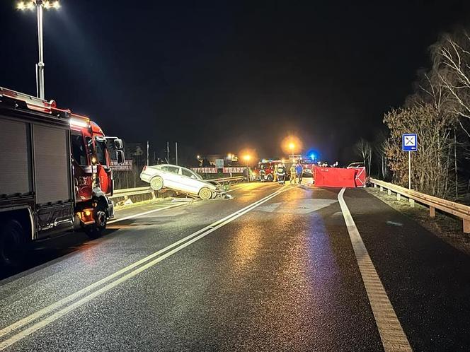 Tragiczny wypadek na DK 91 w Nowych Marzach. Nie żyje kierowca, drugi w szpitalu