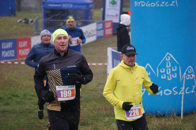 Bieg przełajowy Cross Country w Bydgoszczy! Wielkie ściganie w Myślęcinku [ZDJĘCIA]
