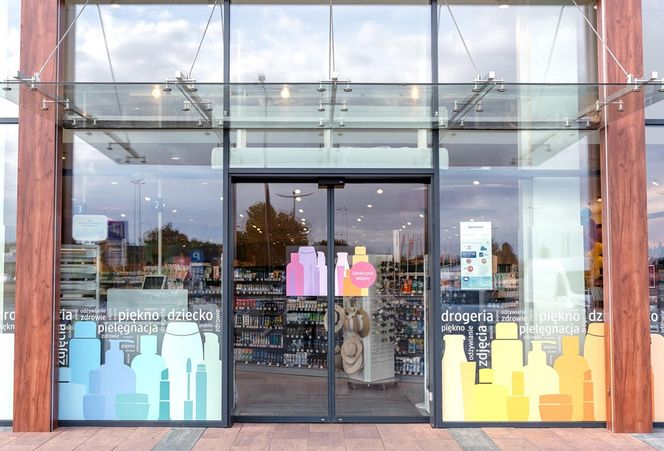 Konkurent Rossmanna otwiera kolejny sklep w Warszawie. Drogeria DM