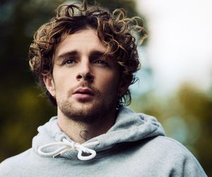 Tom Grennan zapowiada album i wrzuca nową piosenkę. Shadowboxing hitem wiosny?