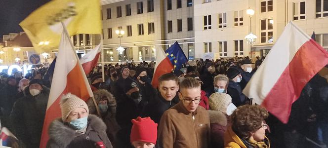 LEX TVN. Demonstracja w Białymstoku w obronie wolnych mediów