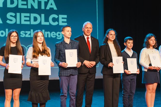 Blisko 700 najzdolniejszych siedleckich uczniów z nagrodami za dokonania w nauce!