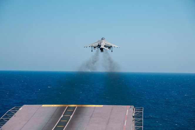 McDonnell Douglas AV-8B Harrier II