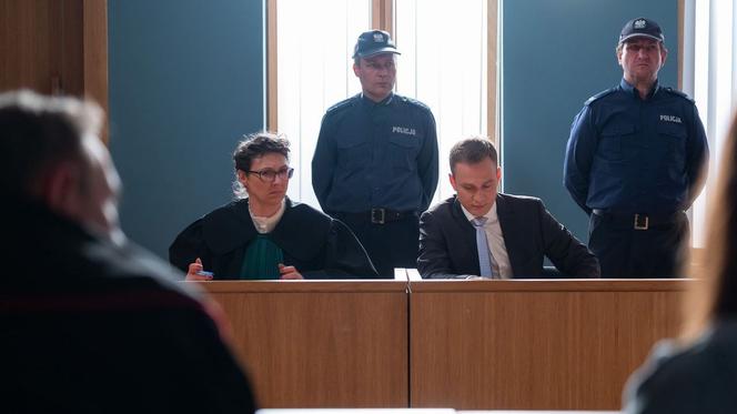 Na dobre i na złe odc. 849. Michał Wilczewski (Mateusz Janicki), prawniczka Zofia Zając ( Katarzyna Raduszyńska)