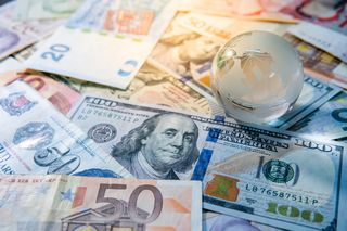 Kursy walut [28.08.2023]: Ile wart jest dolar, euro, frank?