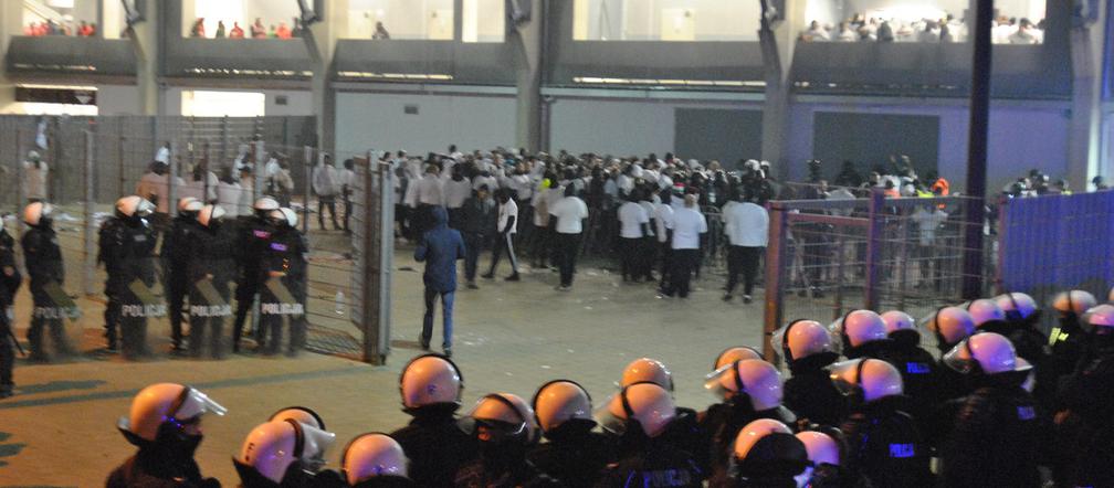 Sześciu kibiców Legii zatrzymanych przed meczem z Widzewem