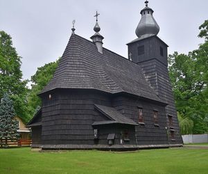 Średnia Wieś - w XV wieku ta wieś na Podkarpaciu była własnością Matiasza ze Zboisk. Jego wnuk zapoczątkował słynny ród