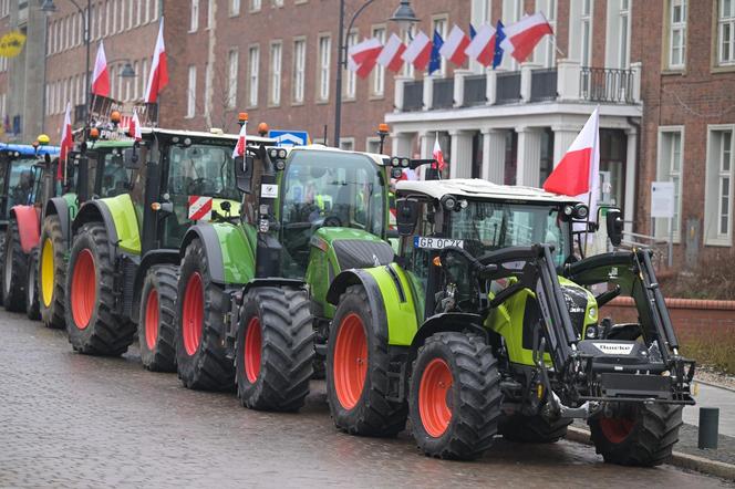 Protest rolników przed Urzędem Wojewódzkim w Gdańsku