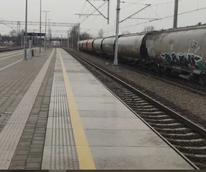 Tajemnicza śmierć 22-latka. Ciało leżało na wagonie