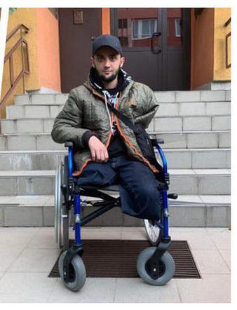 Sosnowiec: Igor stracił nogi i rękę. Dzięki ludziom dostał pierwsze protezy 
