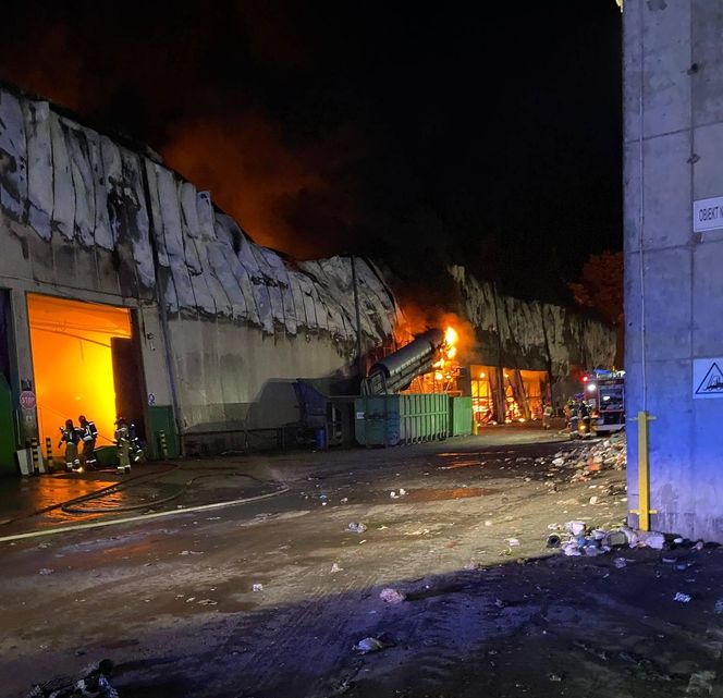 Pożar sortowni odpadów w Elblągu