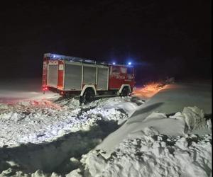 Zima znowu zaatakowała.  Śnieg łamał drzewa i zrywał linie energetyczne.  Nie żyje jedna osoba!