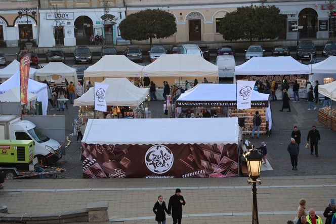 Festiwal Czekolady i Słodkości na placu pod zamkiem w Lublinie 