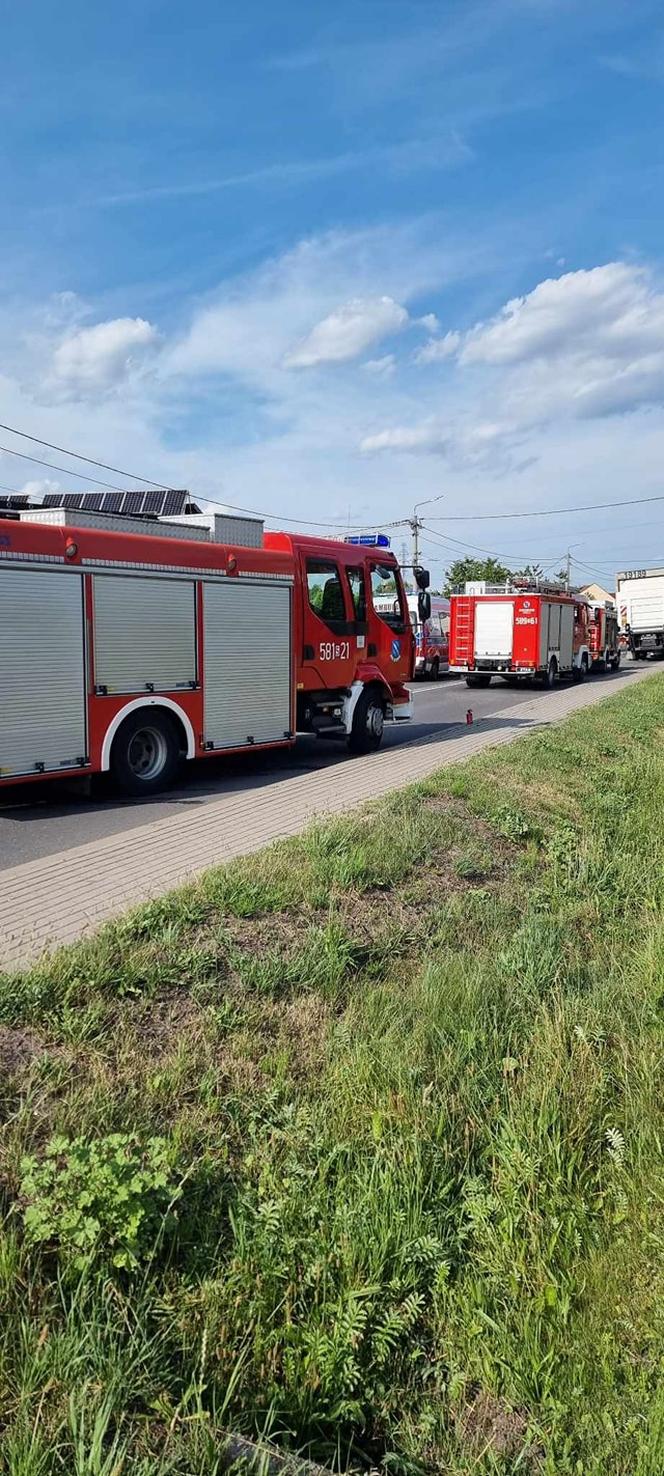 Zderzenie ciężarówki z osobówką w Świerklanach. Lądował śmigłowiec LPR