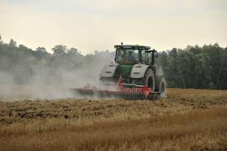 Wiceminister rolnictwa na ciągniku 