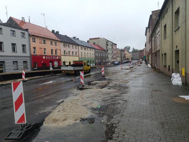 Reporter Eski: W Głuchołazach w Opolskiem szykują się na najgorsze. Burmistrz: "obawiam się, że most nie wytrzyma"