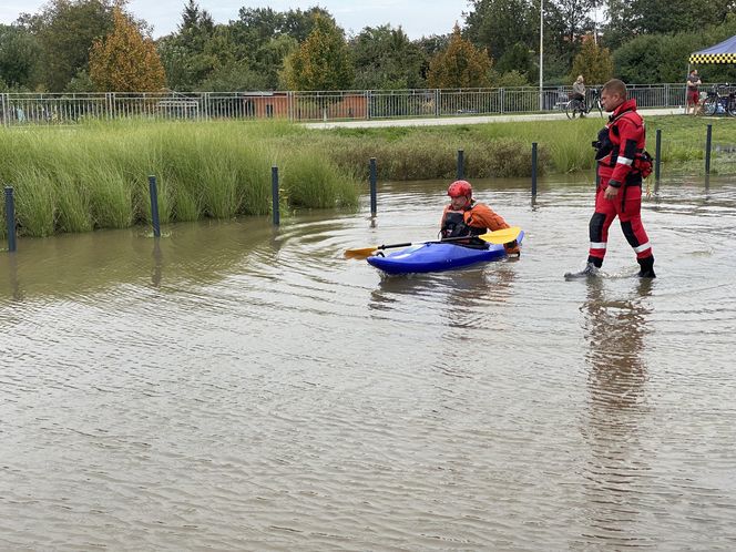 Wrocław - woda przy osiedlu na Stabłowicach 