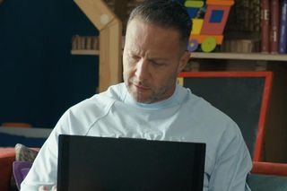 Barwy szczęścia, odcinek 3070: Sebastian (Marek Krupski)