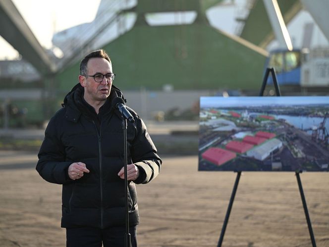 Donald Tusk i Dariusz Klimczak odwiedzili Port Gdańsk