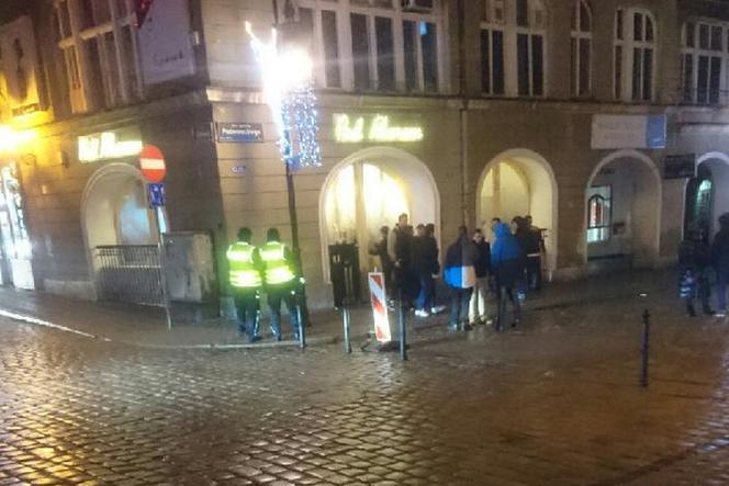 W akcji wzięło udział 74 policjantów.