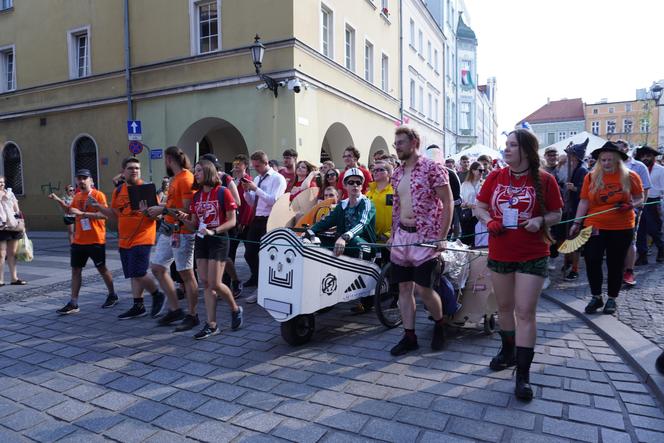 Igry 2024. Barwny korowód studentów przeszedł ulicami Gliwic