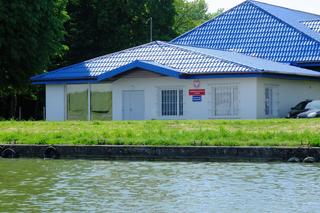 Zalew Zemborzycki pod czujnym okiem policjantów. Motorówka rozpędza się do 65 km/h