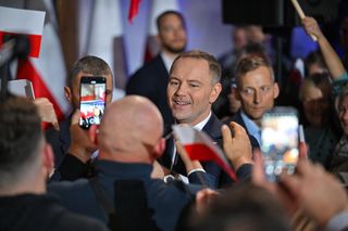 100 dni prezydentury, Nawrocki wzruszony. Tłumy skandowały „druga kadencja”