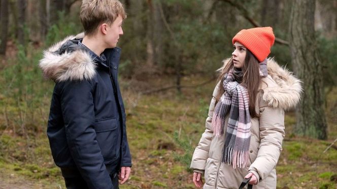 M jak miłość odc. 1857. Kacper (Bartosz Ziewiec), Basia (Karina Woźniak)