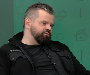 “Miałem nawracający ból ucha. To mnie zaniepokoiło”. Tomek od 20 lat ma HIV