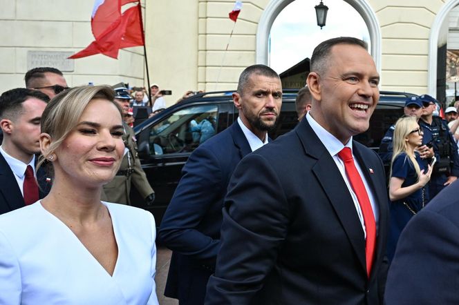 Uroczyste wejście Pary Prezydenckiej do Pałacu Prezydenckiego. Przemarsz ulicami Warszawy