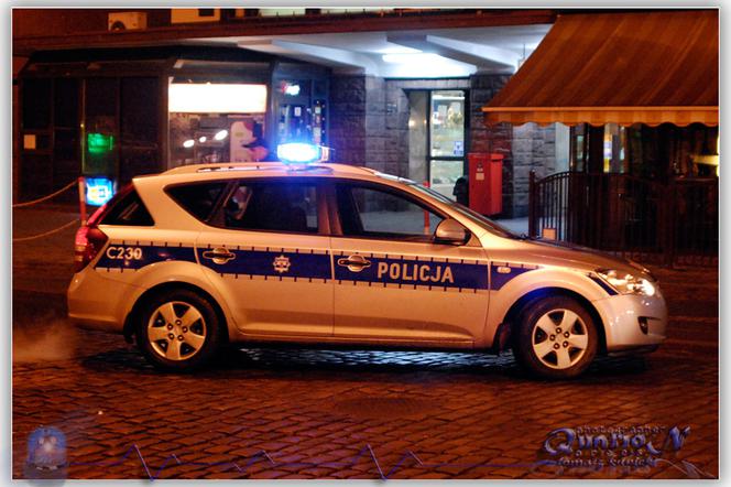 Policyjna obława pod SP nr 4 w Solcu Kujawskim