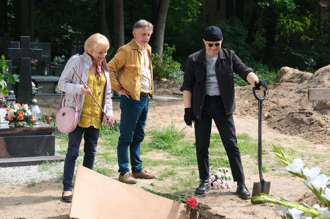 M jak miłość, odcinek 1746: Kisielowa zaatakuje kleryka Grzegorza! Weźmie go za złodzieja - ZDJĘCIA