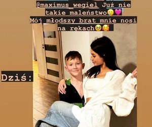 Roksana Węgiel z bratem na koncercie! Wygląda jak Roxie na Eurowizji Junior 2018. 