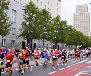 Uczestnicy Maratonu Warszawskiego 2025
