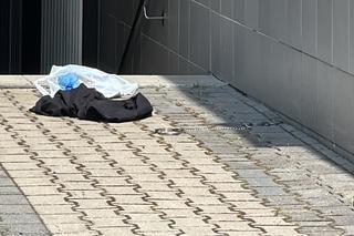 Znokautował policjanta przed sądem i zwiał. Michał ukrywał się w mieszkaniu swojej znajomej. „Był zdziwiony i zaskoczony”