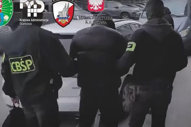 Sprowadzali towar z Kolumbii. Gang przemytników rozbity. Wśród zatrzymanych podejrzany o zabójstwo sprzed 22 lat