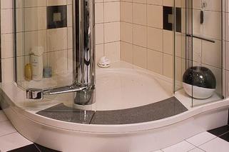 Łazienka z kabiną prysznicową - nie tylko dla amatorów szybkiej kąpieli