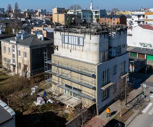 Nadbudowa kamienicy na Gocławku w Warszawie